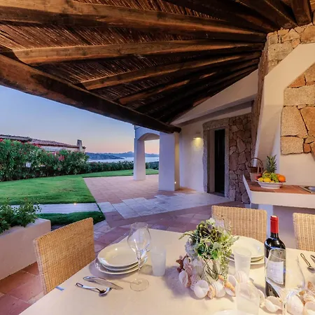Lush Tuscan Near Versilia ヴィラ